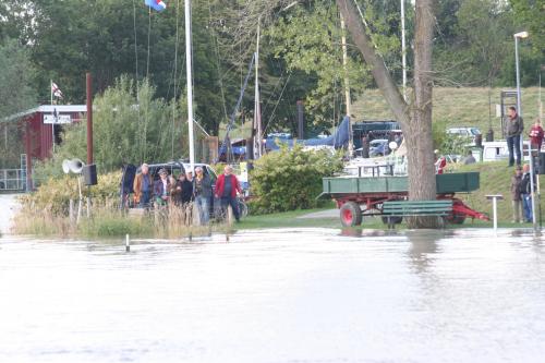 img 1583 20121001 1120510217