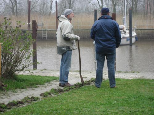 005-1 20120606 1861493195