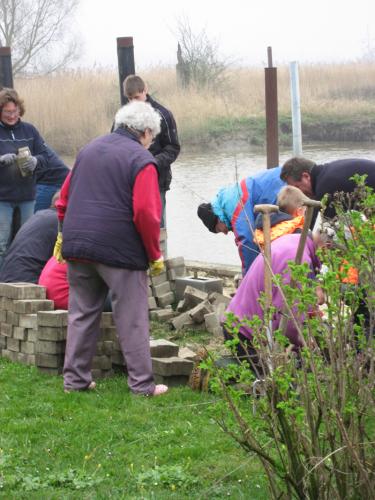 006-1 20120606 1994998171