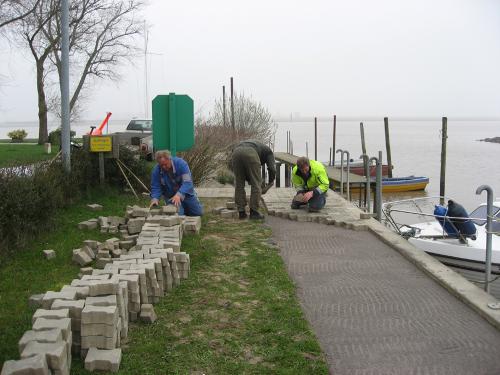 024-1 20120606 1284492229