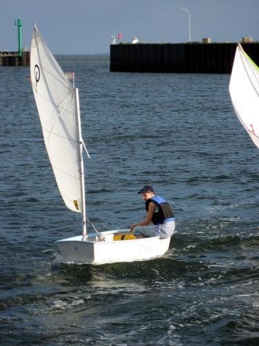 b6 20120606 1997243774