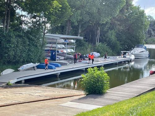  3 20220817 1850285824