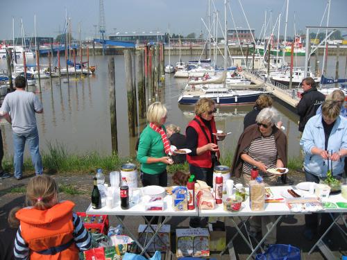 140 20120606 1822490159