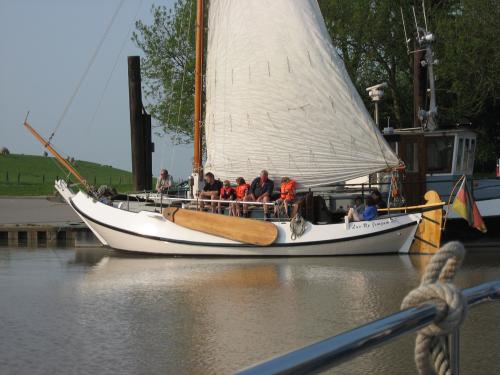 174 20120606 1704318159