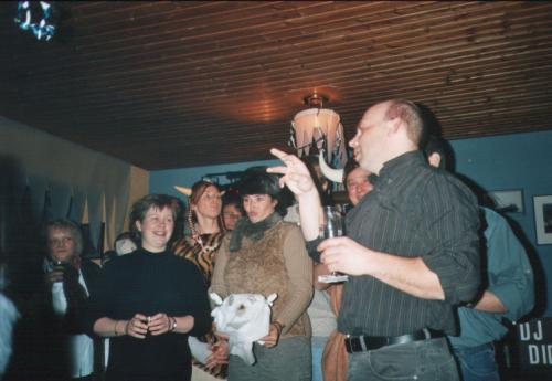 ute and fans 20120606 1978733689